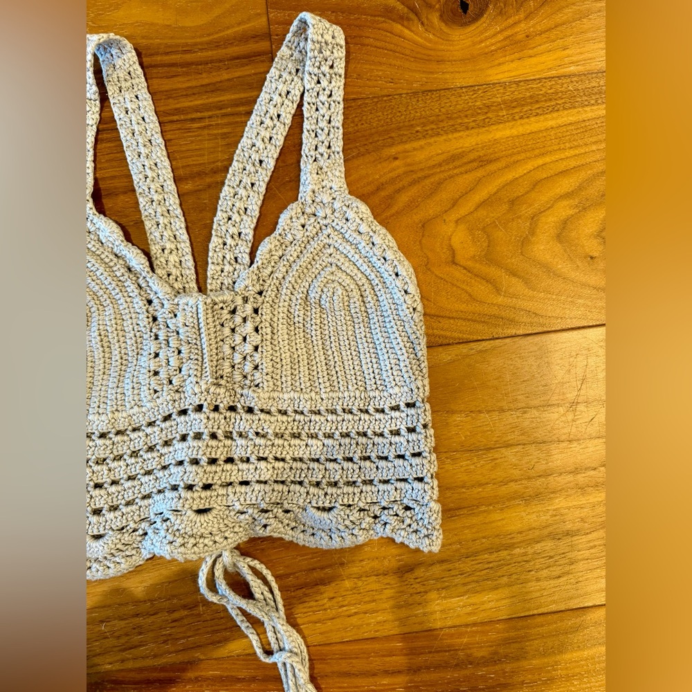 Hand knitted macrame halter top - Picture 4 of 4
